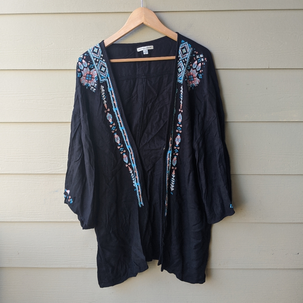 American Eagle Outfitters embroidery Kimono